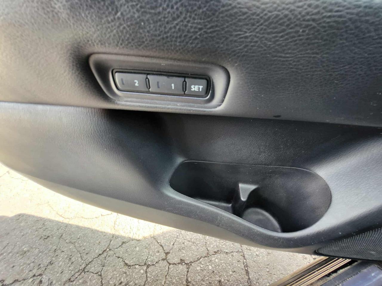 2015 Nissan Pathfinder 4WD 4dr SV - Photo #17