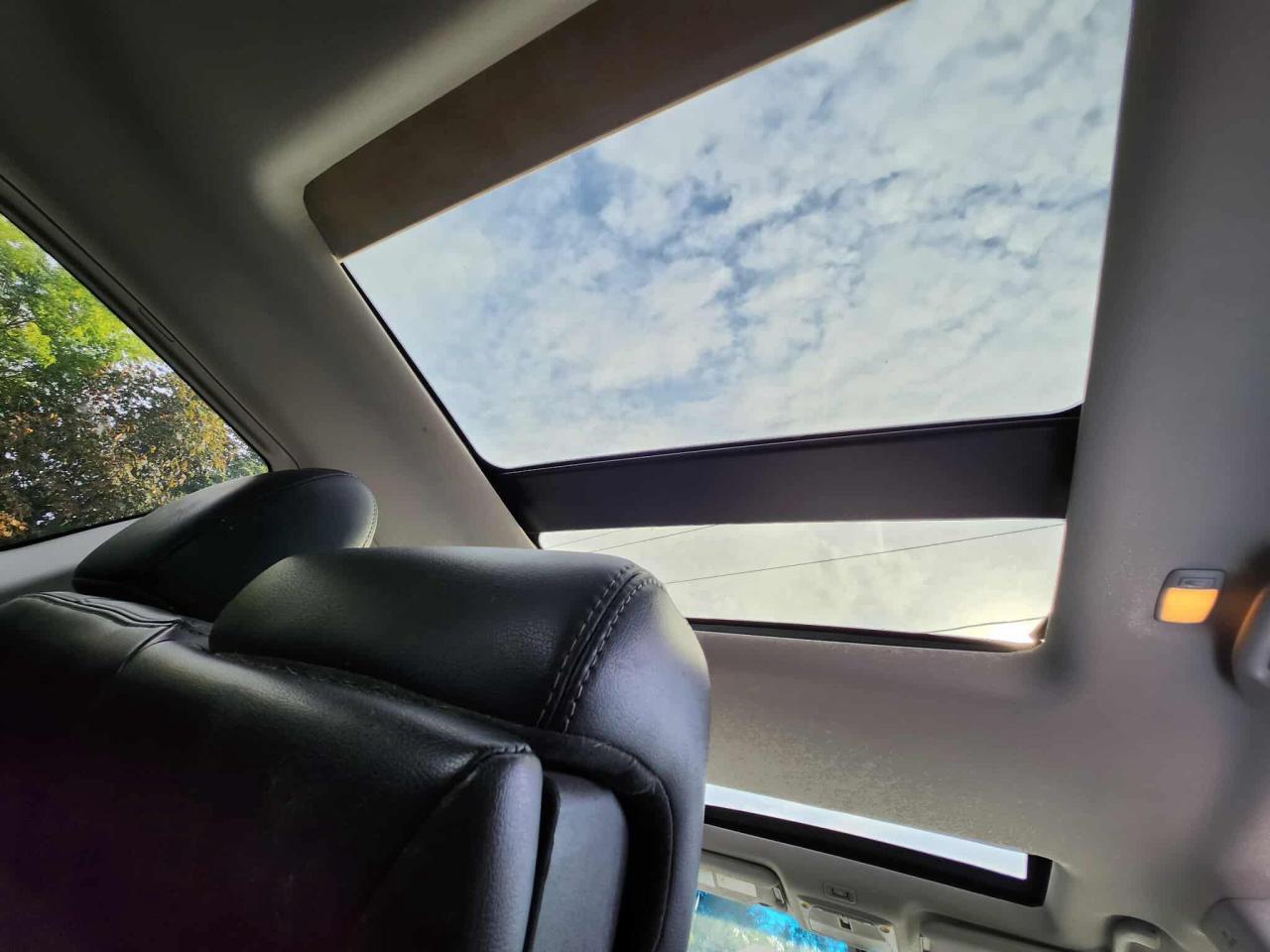 2015 Nissan Pathfinder 4WD 4dr SV - Photo #22