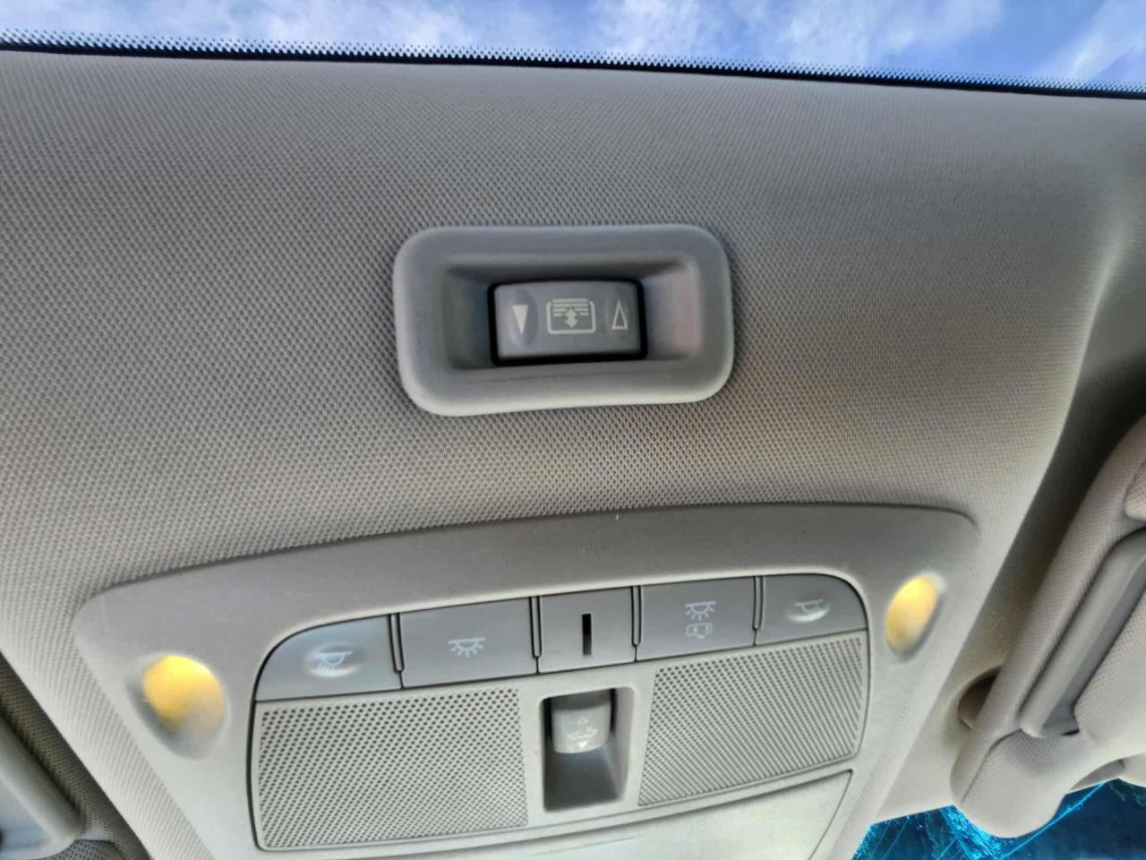 2015 Nissan Pathfinder 4WD 4dr SV - Photo #25