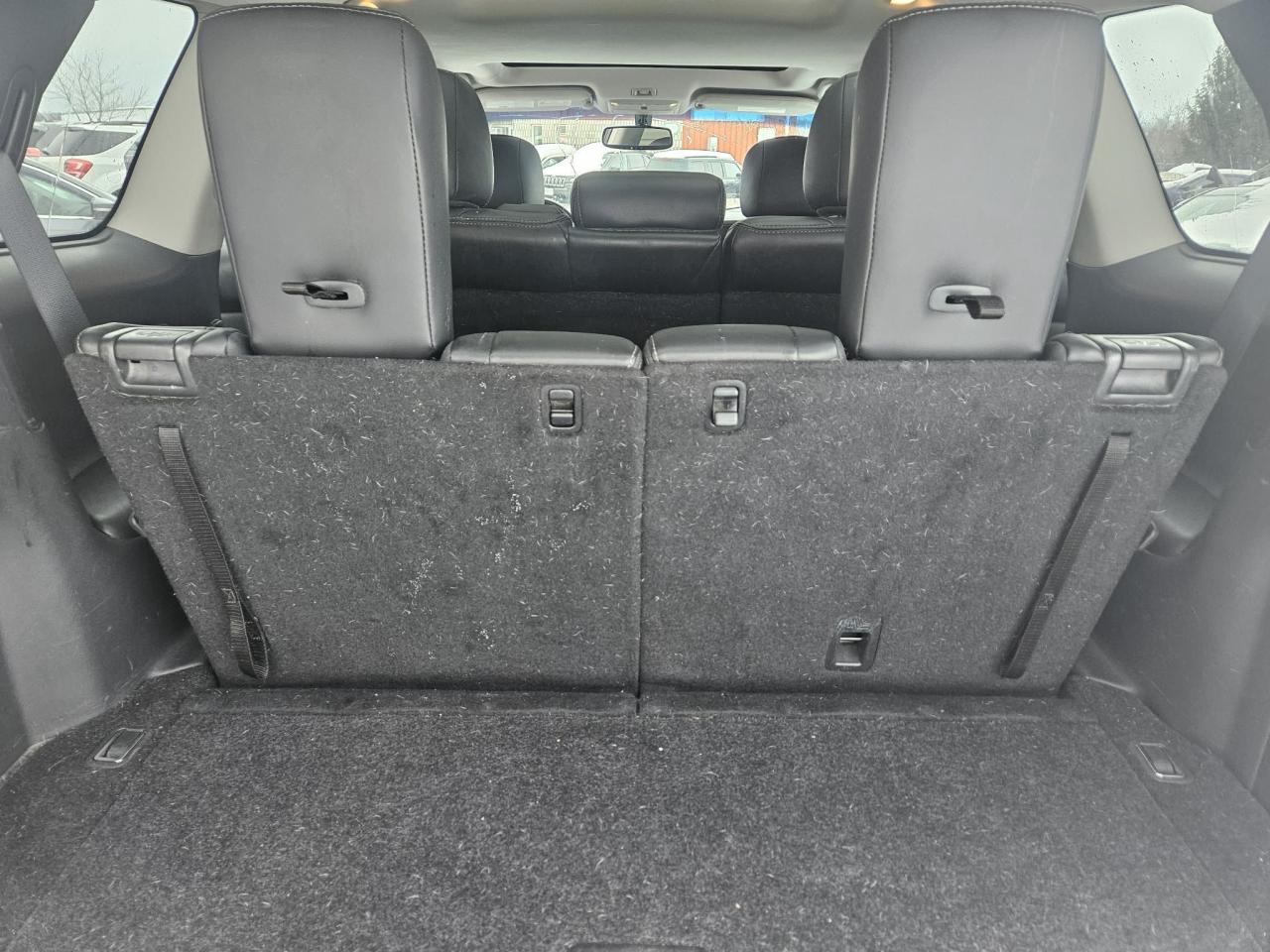 2015 Nissan Pathfinder SV Photo