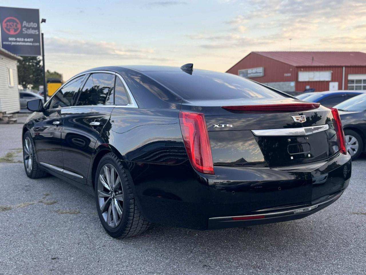 2016 Cadillac XTS  - Photo #4