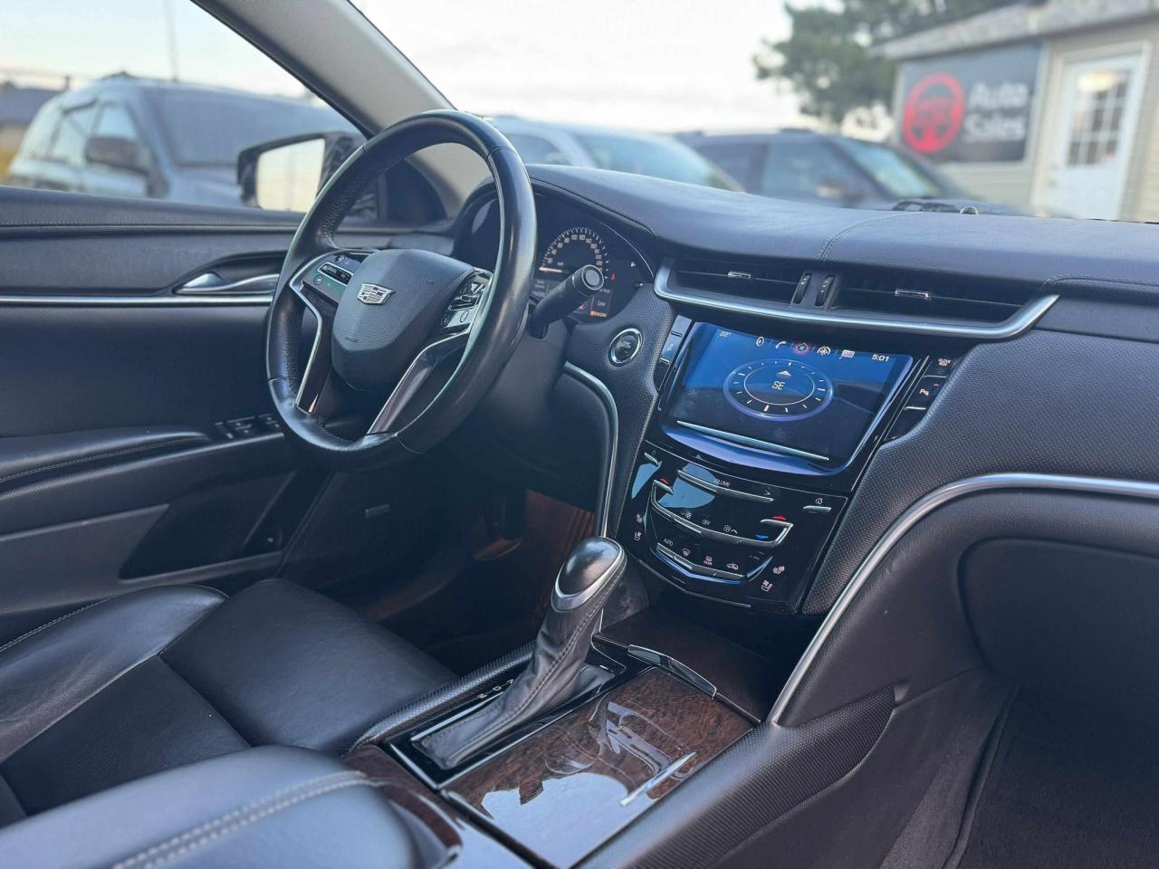 2016 Cadillac XTS  - Photo #9