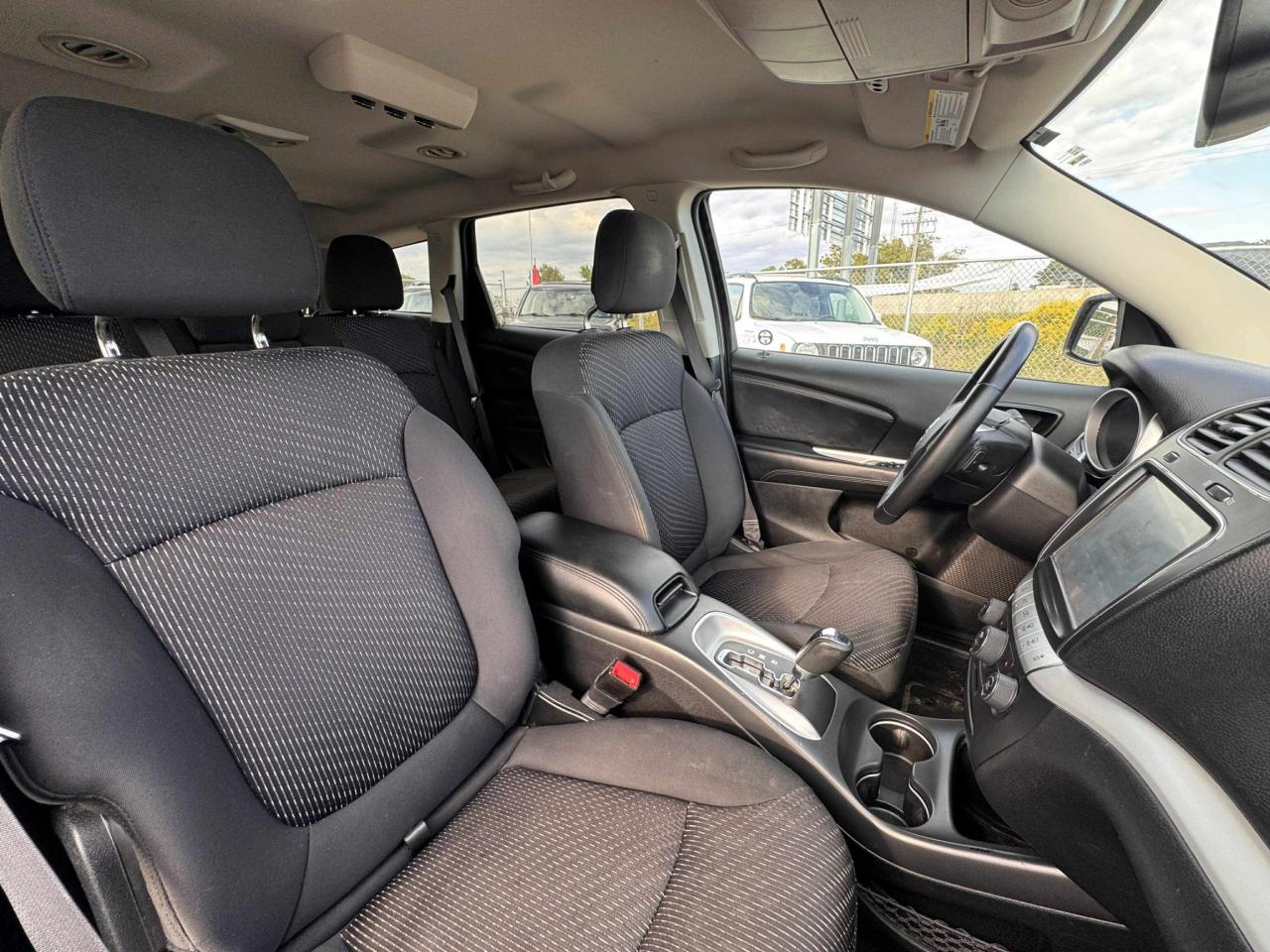 2016 Dodge Journey SXT - Photo #9