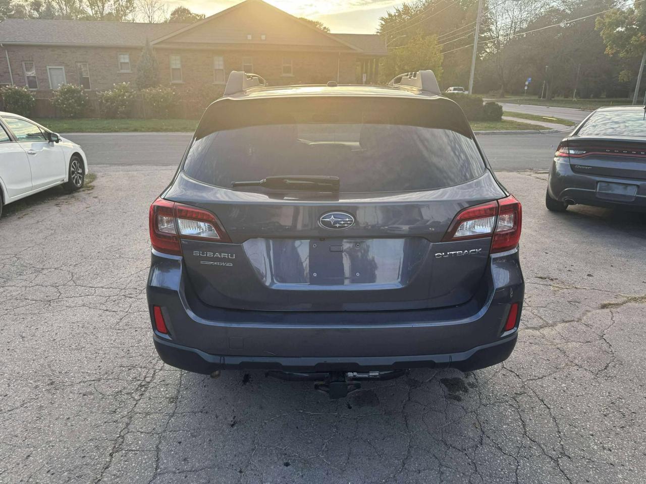 2016 Subaru Outback 2.5i w/Limited Pkg - Photo #6