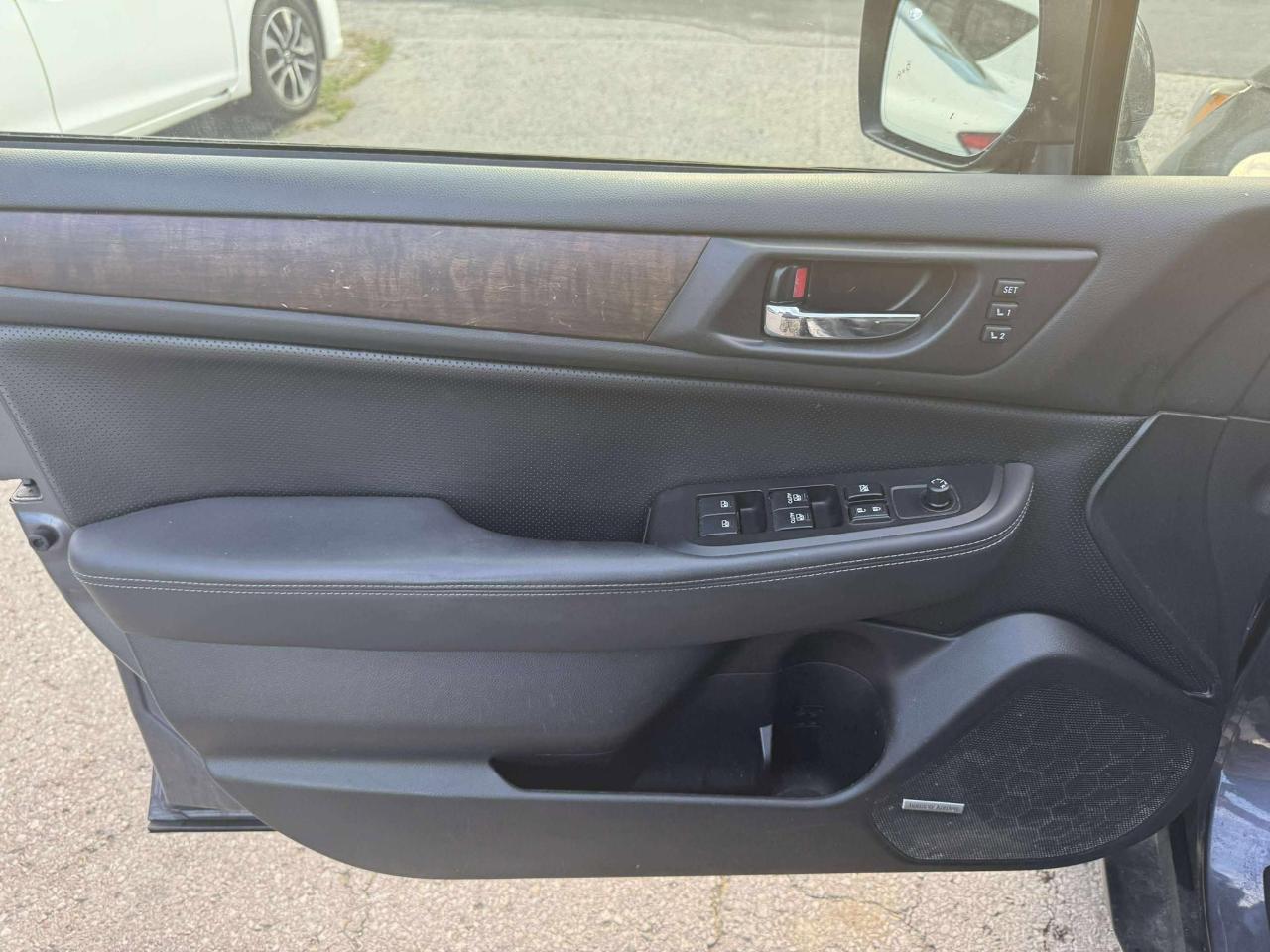 2016 Subaru Outback 2.5i w/Limited Pkg - Photo #16