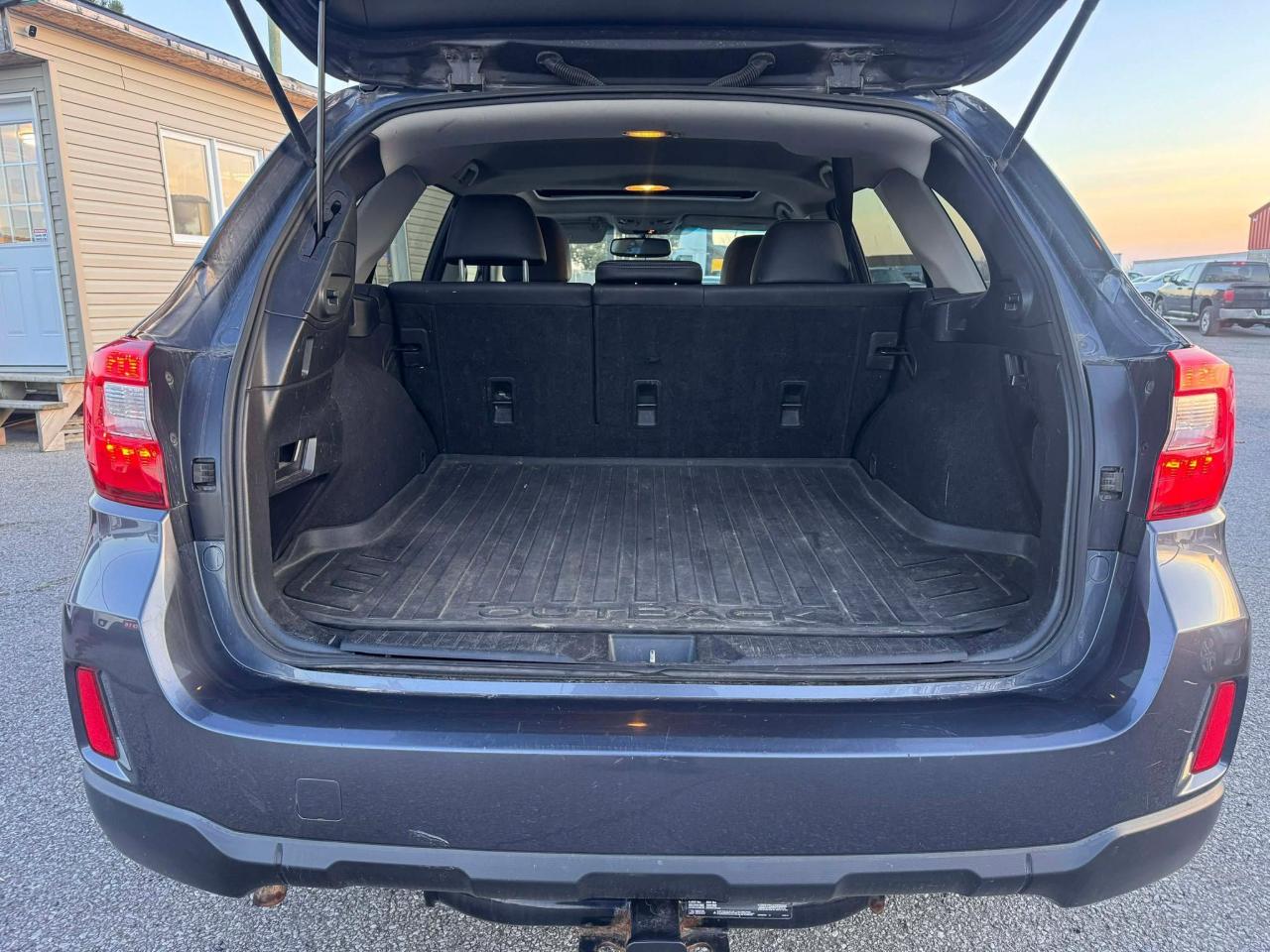 2016 Subaru Outback 2.5i w/Limited Pkg Photo