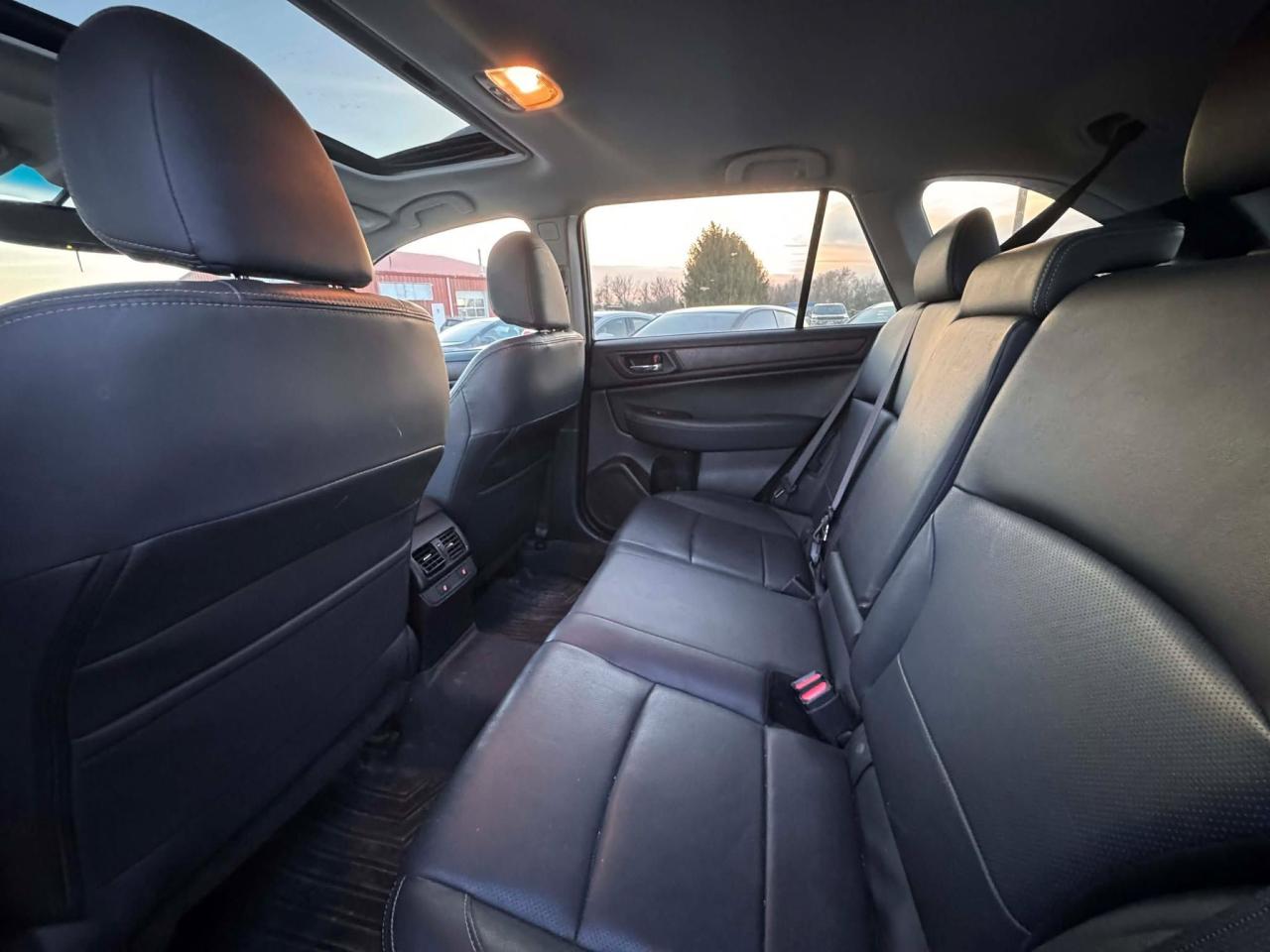 2016 Subaru Outback 2.5i w/Limited Pkg Photo