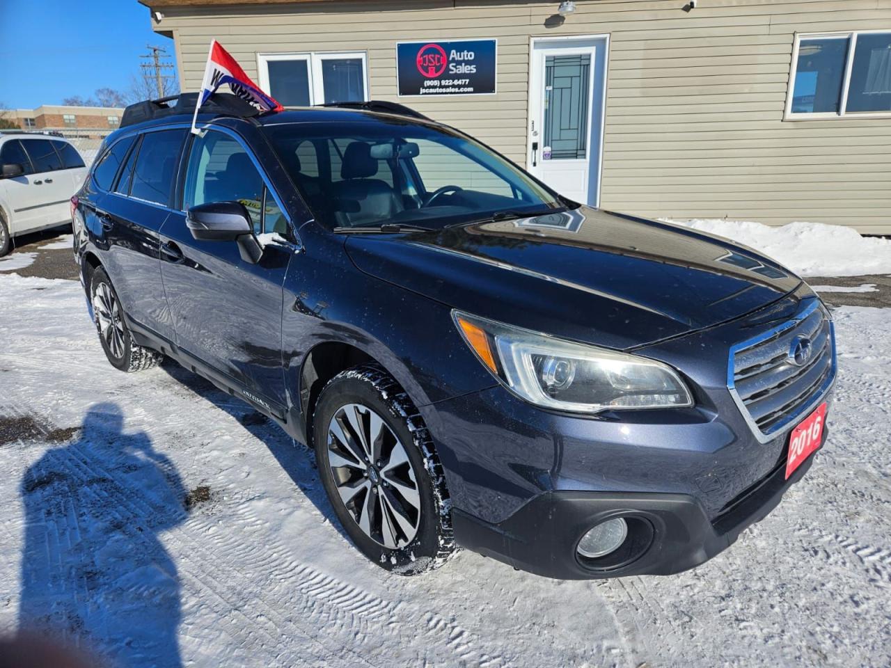 2016 Subaru Outback 2.5i w/Limited Pkg - Photo #1