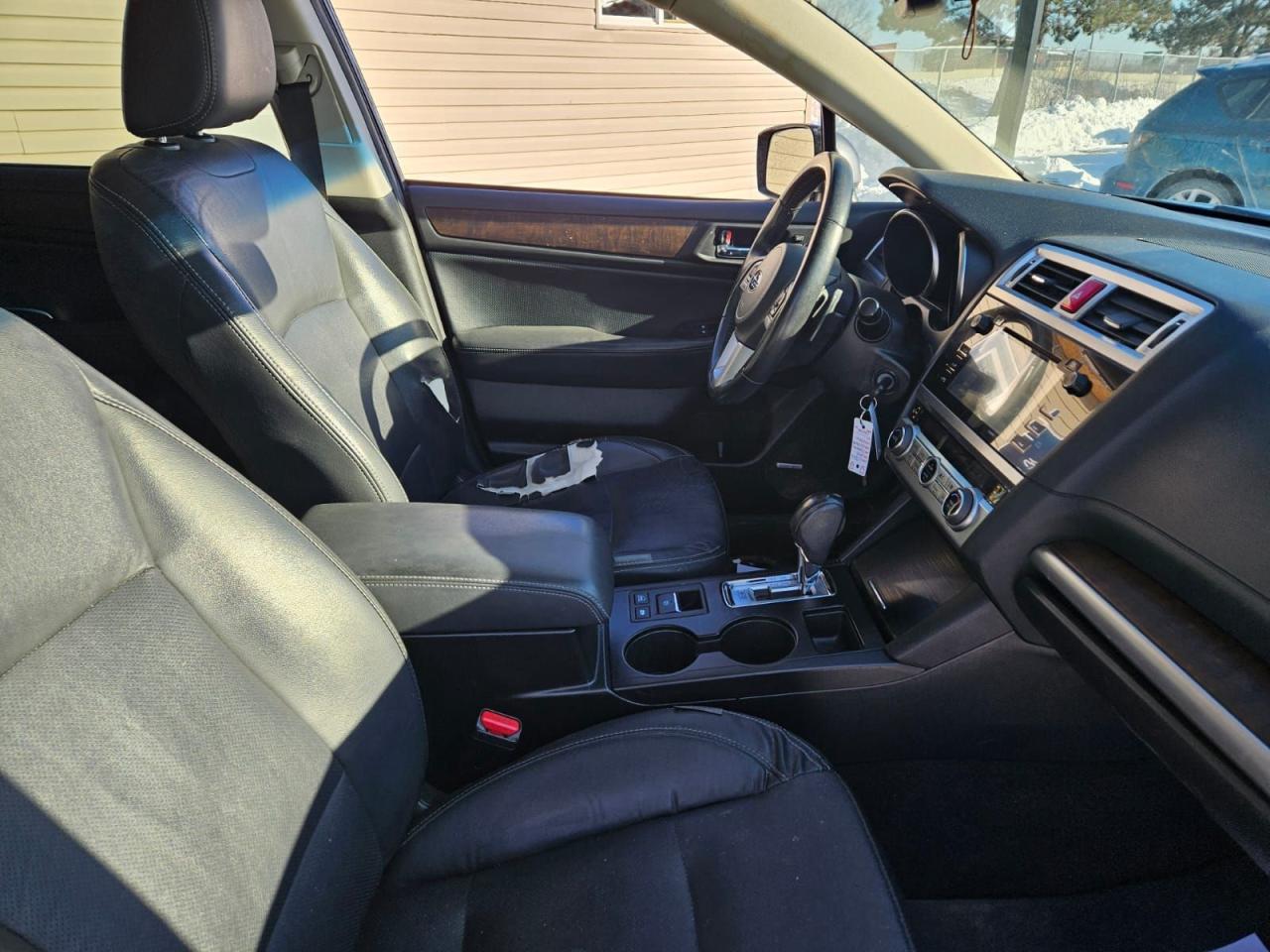 2016 Subaru Outback 2.5i w/Limited Pkg Photo