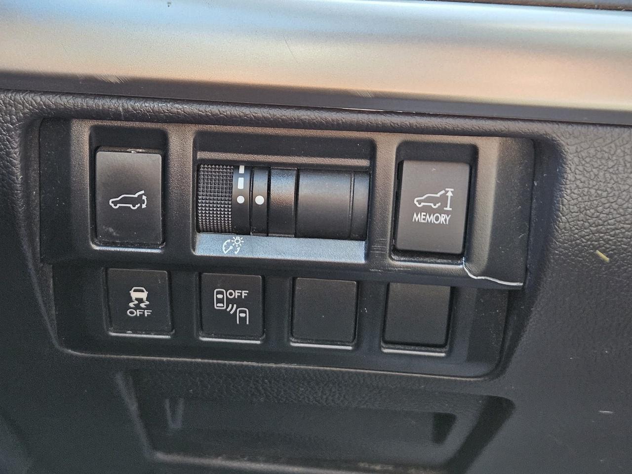 2016 Subaru Outback 2.5i w/Limited Pkg Photo