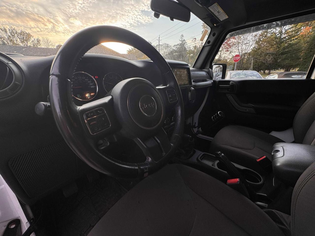 2017 Jeep Wrangler SPORT - Photo #9