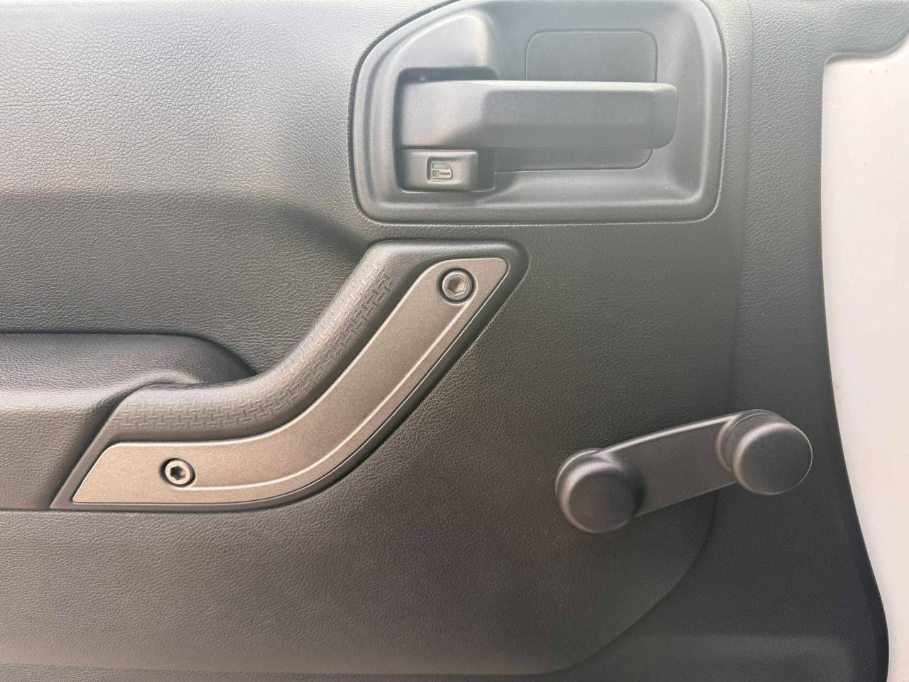 2017 Jeep Wrangler SPORT - Photo #10