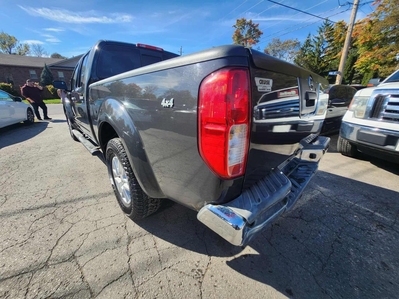 2015 Nissan Frontier SV - Photo #4