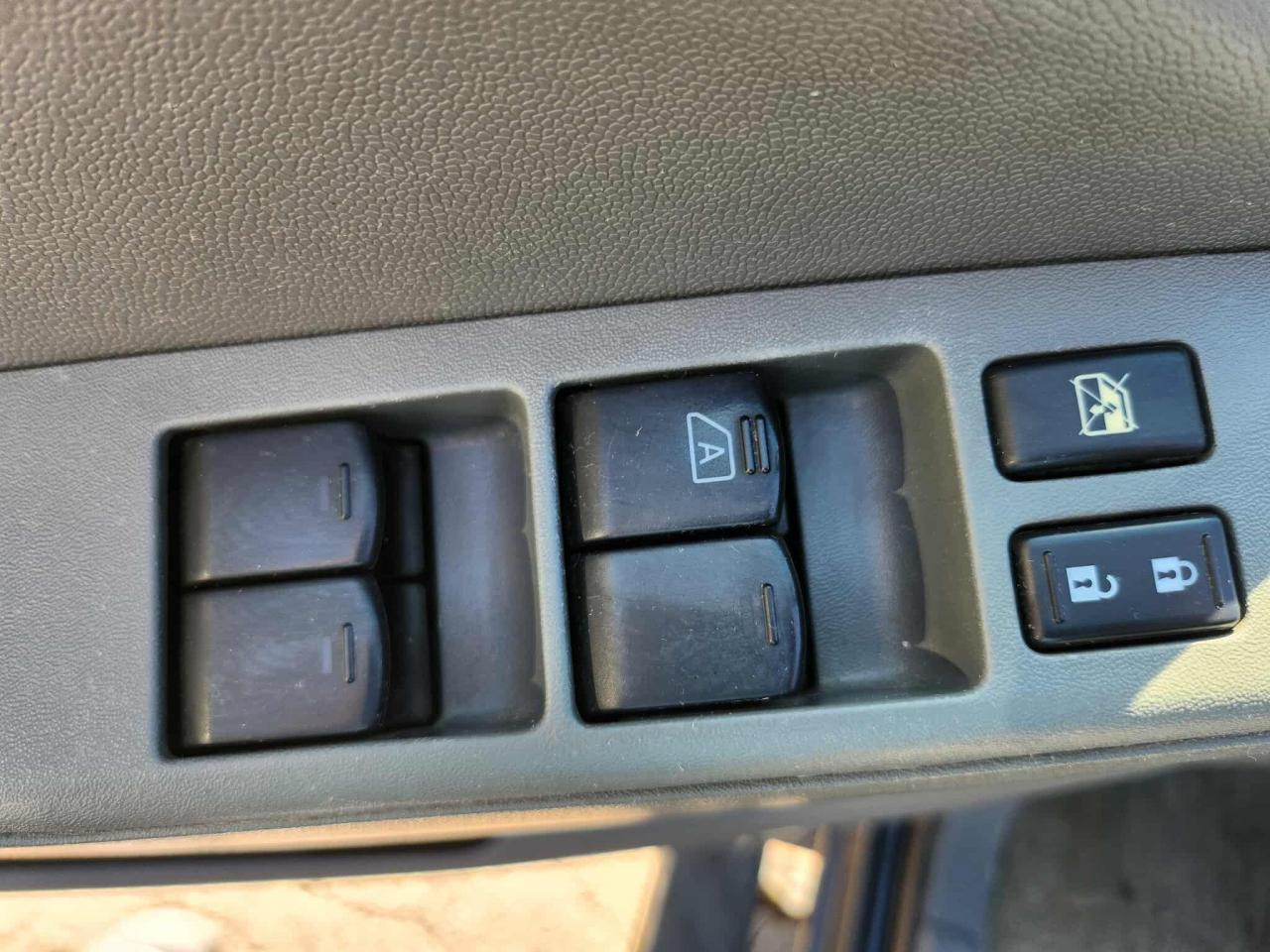 2015 Nissan Frontier SV - Photo #16