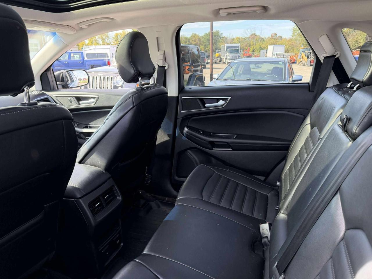 2016 Ford Edge SEL - Photo #11