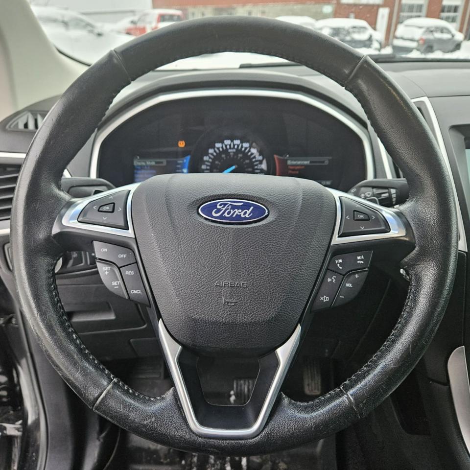 2016 Ford Edge SEL Photo