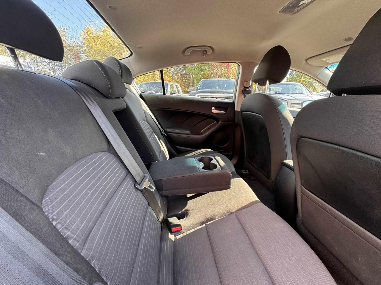 2017 Kia Forte LX - Photo #10