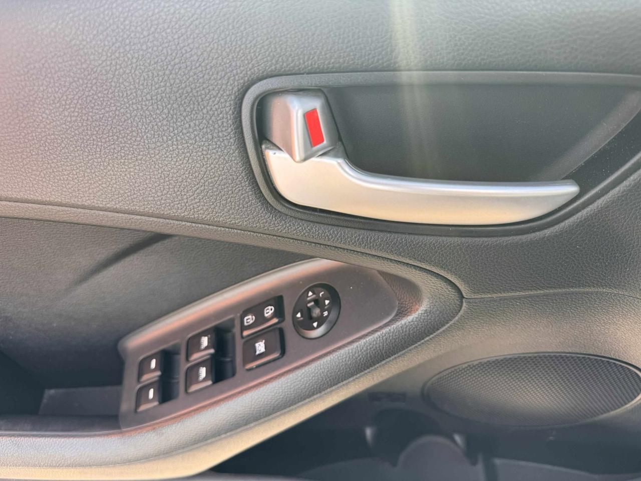 2017 Kia Forte LX - Photo #14