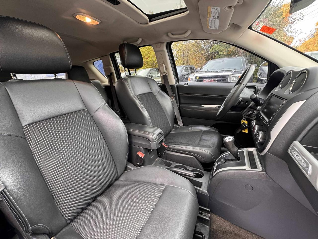 2015 Jeep Compass FWD 4DR NORTH - Photo #9