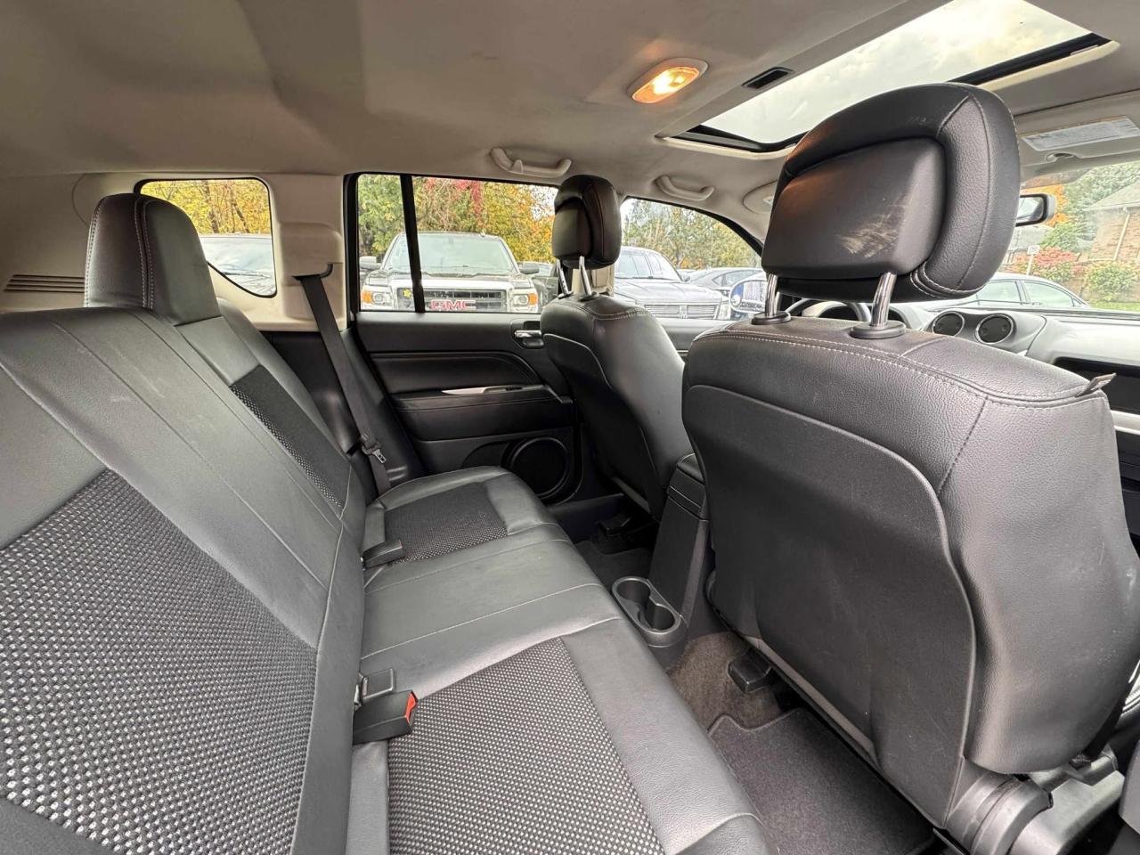 2015 Jeep Compass FWD 4DR NORTH - Photo #11