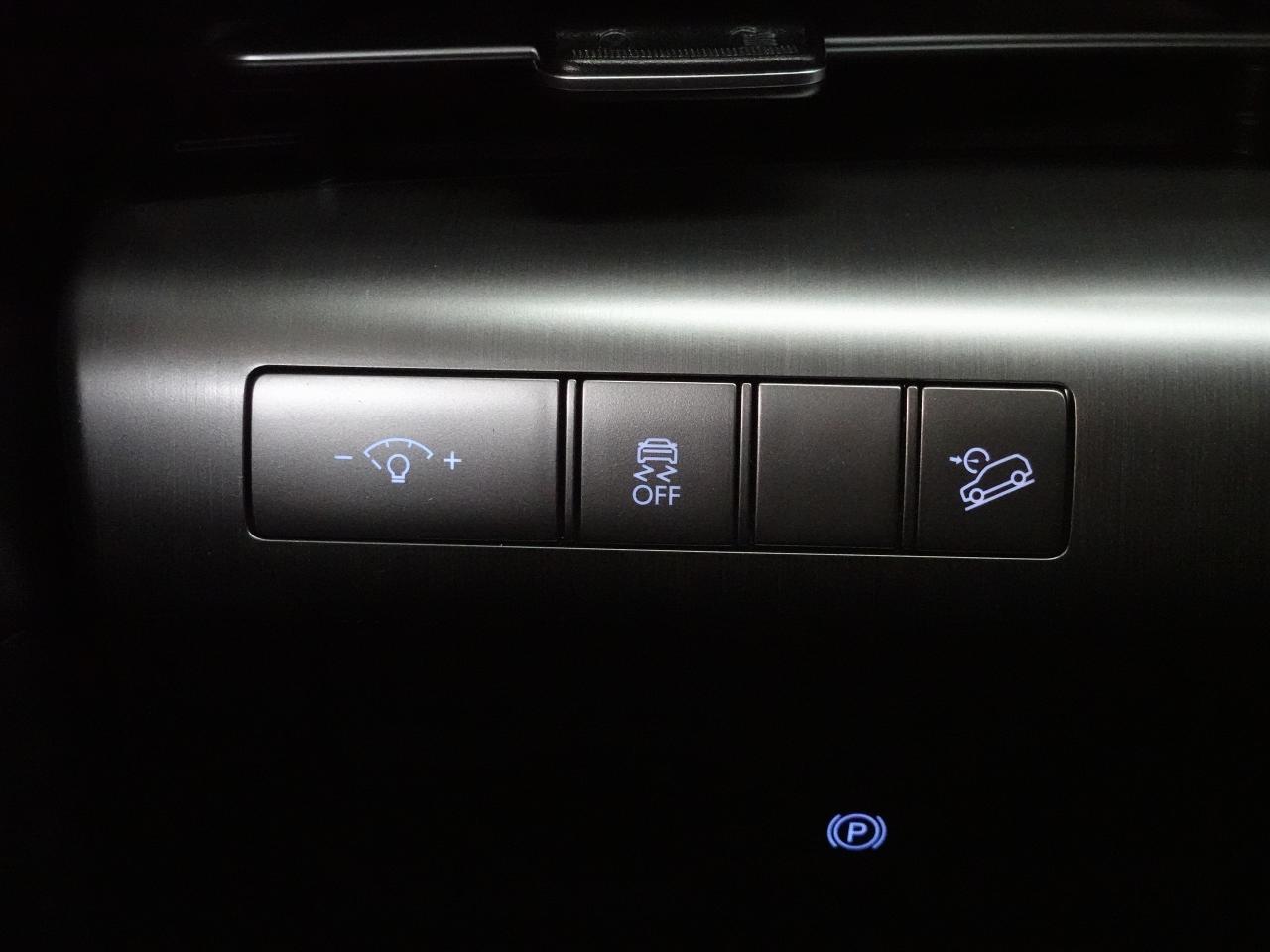 2024 Hyundai KONA PREFERRED | Trend Pkg | AWD | Leather | Pano roof Photo