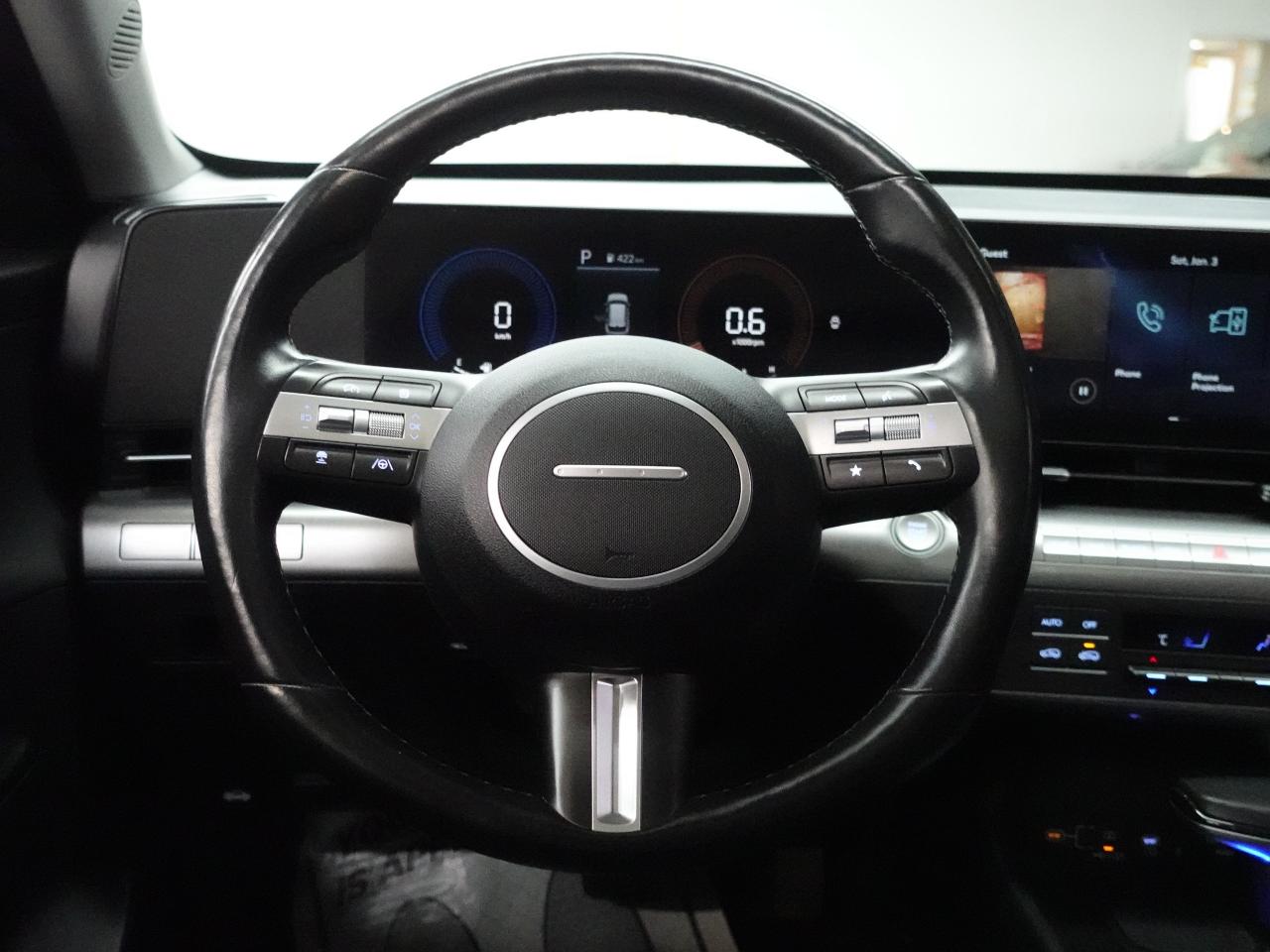 2024 Hyundai KONA PREFERRED | Trend Pkg | AWD | Leather | Pano roof Photo