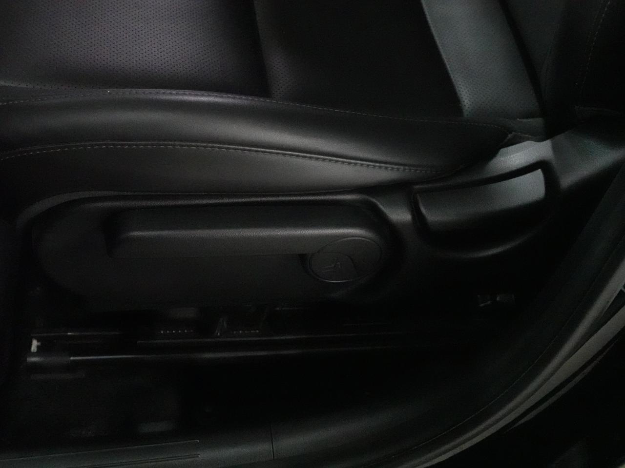 2024 Hyundai KONA PREFERRED | Trend Pkg | AWD | Leather | Pano roof Photo