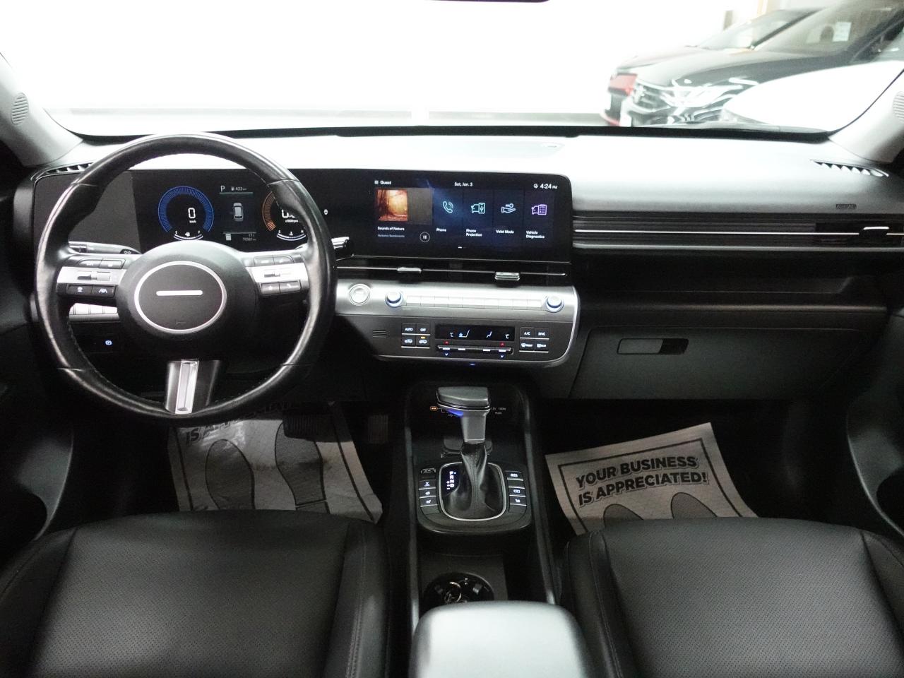 2024 Hyundai KONA PREFERRED | Trend Pkg | AWD | Leather | Pano roof Photo