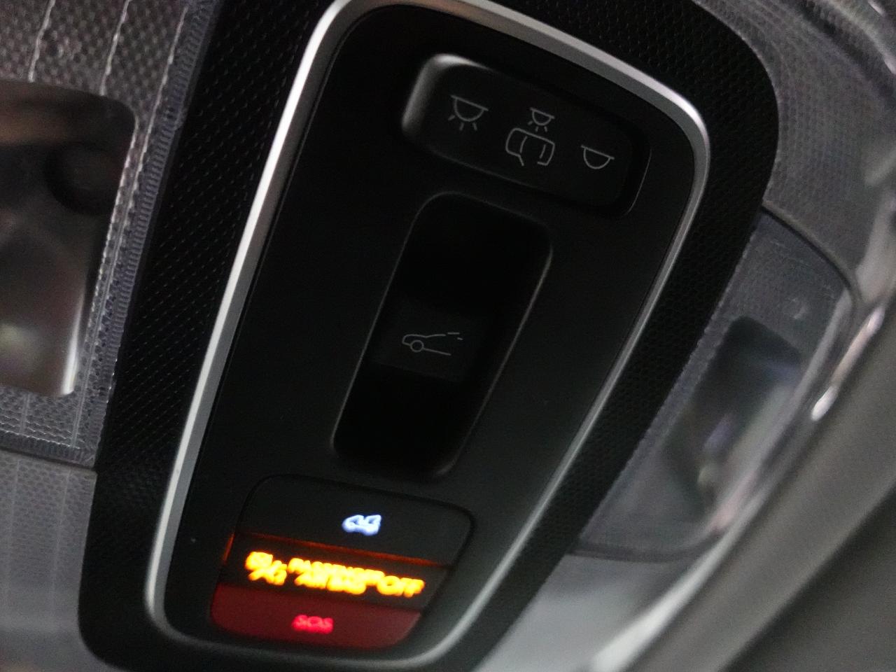 2024 Hyundai KONA PREFERRED | Trend Pkg | AWD | Leather | Pano roof Photo