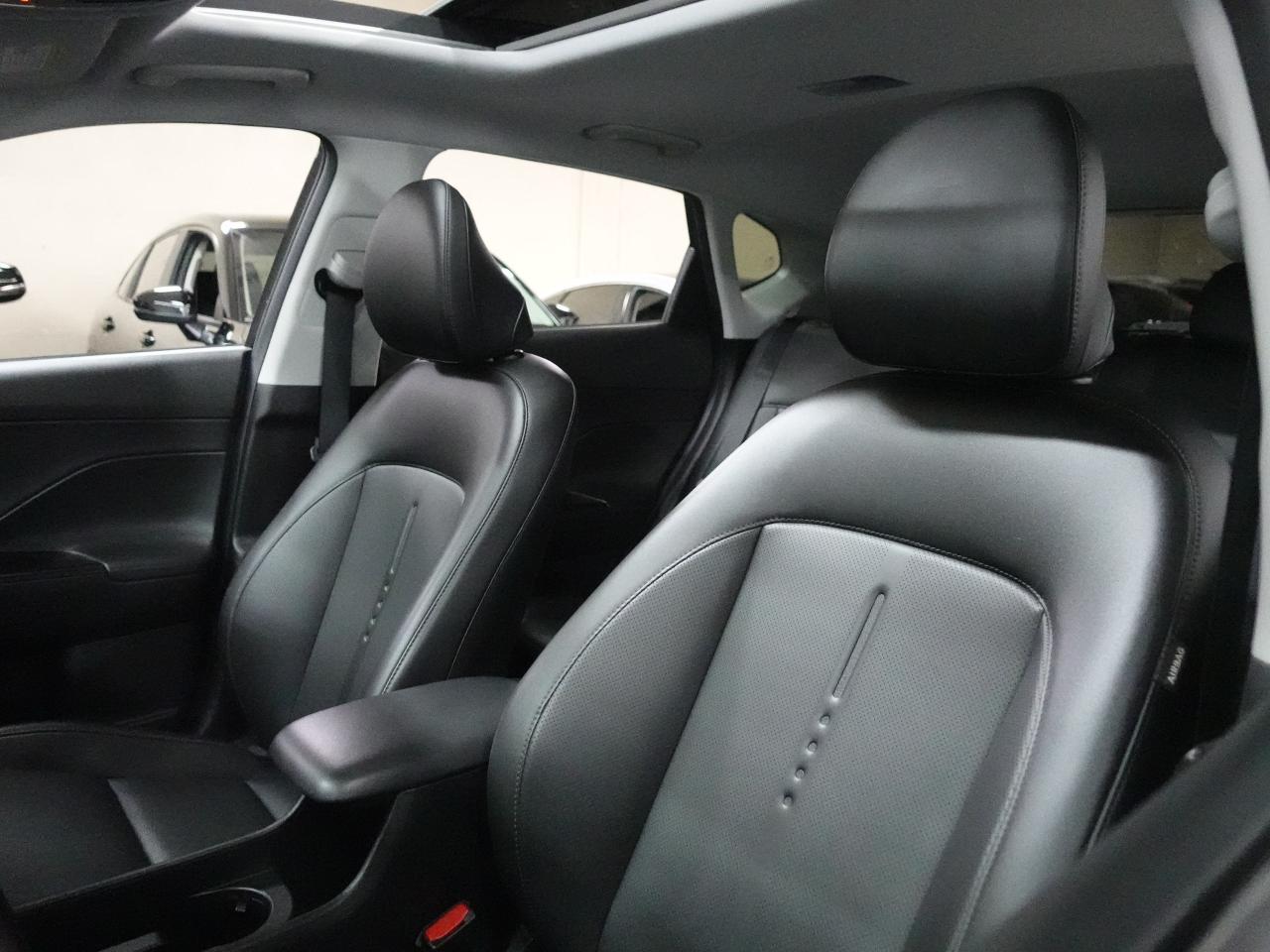 2024 Hyundai KONA PREFERRED | Trend Pkg | AWD | Leather | Pano roof Photo