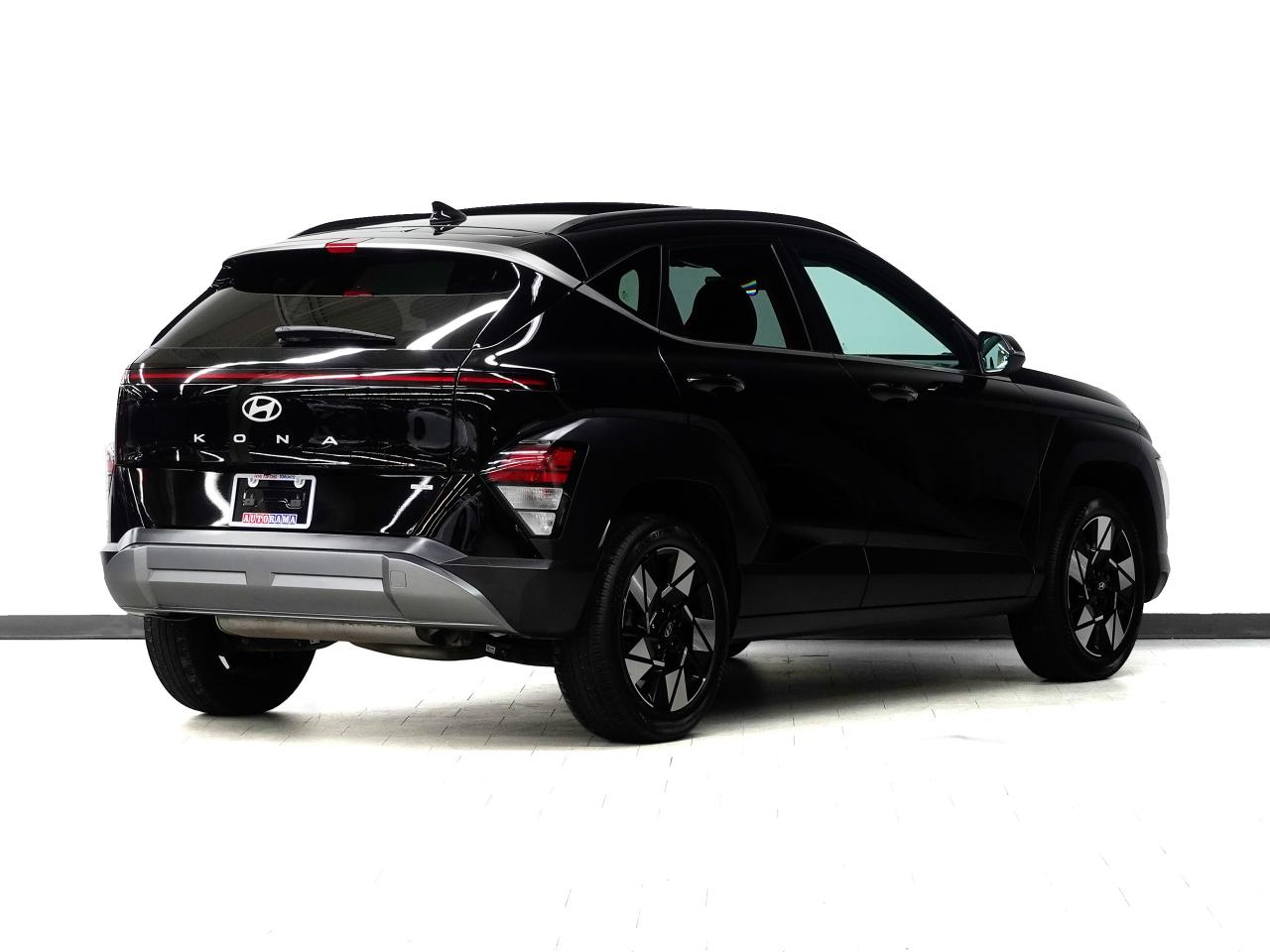 2024 Hyundai KONA PREFERRED | Trend Pkg | AWD | Leather | Pano roof Photo