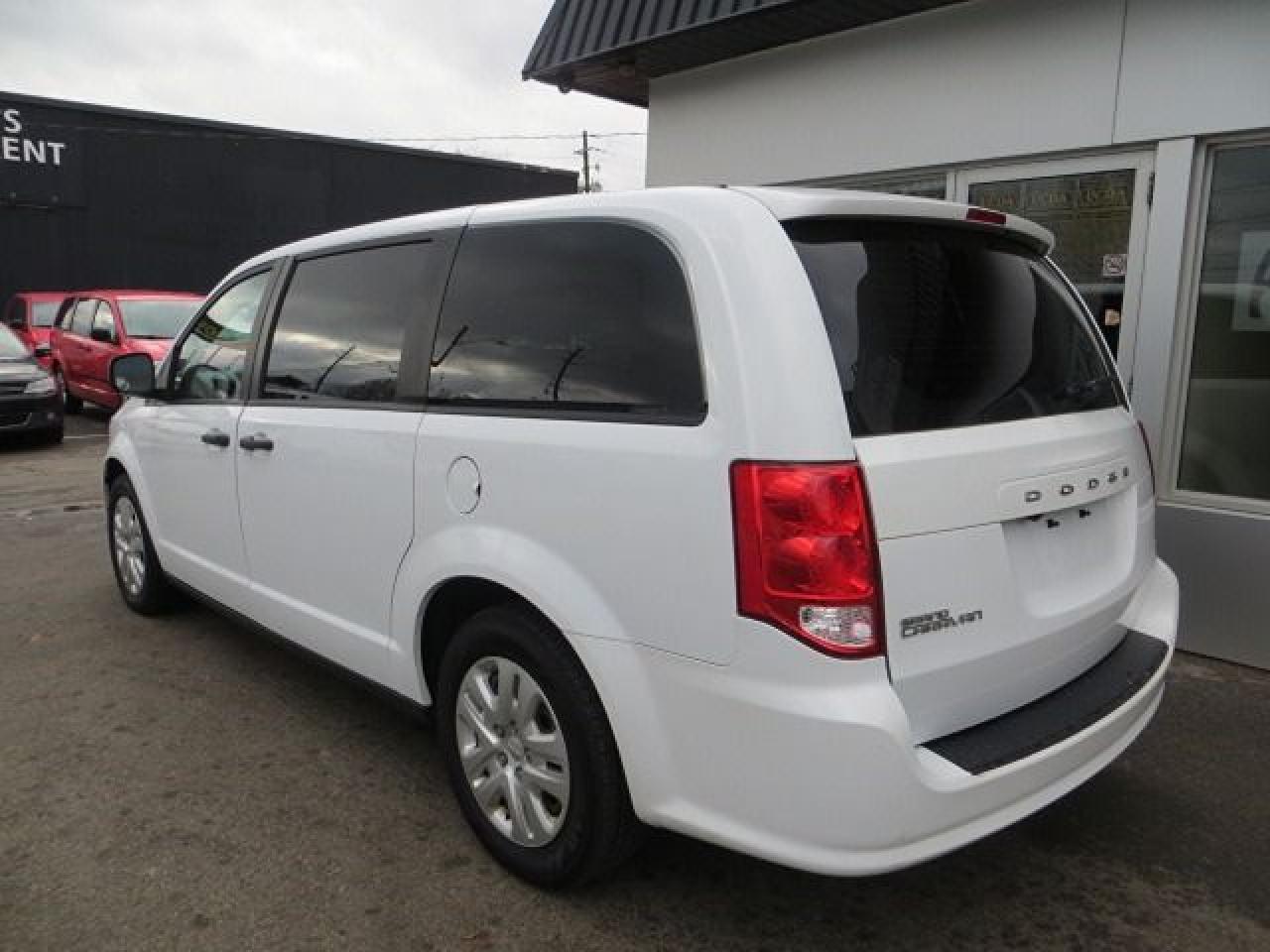 2018 Dodge Grand Caravan CERTIFIED, SXT, FULL STOW & GO 7 PASSENGERS - Photo #5