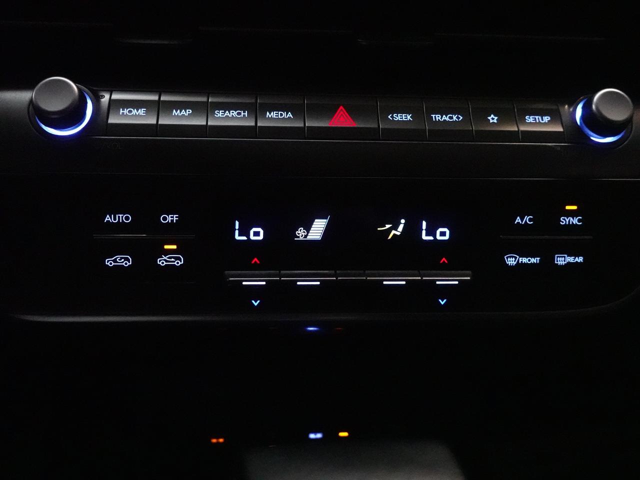 2024 Hyundai KONA PREFERRED | Trend Pkg | AWD | Leather | Pano roof Photo