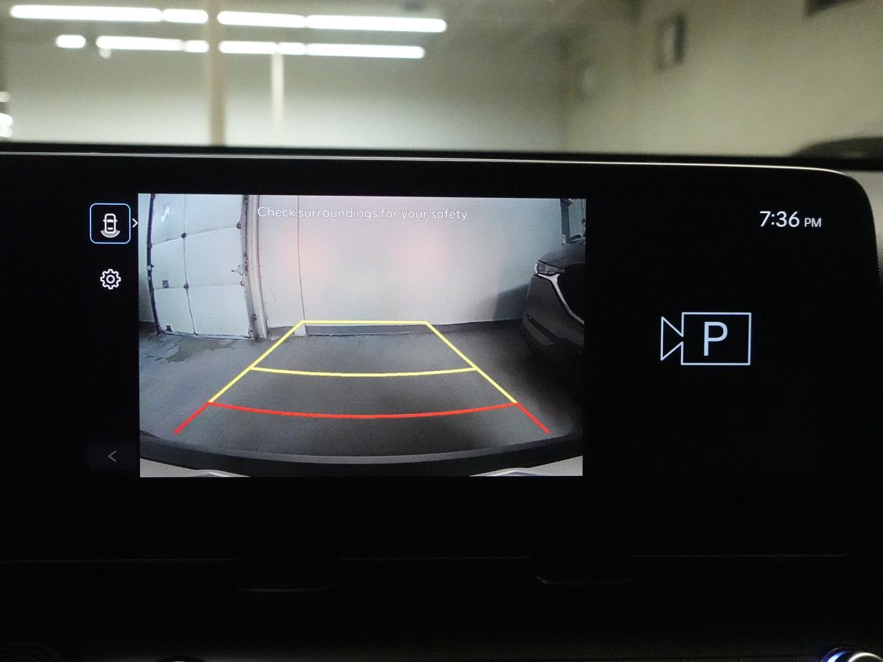 2024 Hyundai KONA PREFERRED | Trend Pkg | AWD | Leather | Pano roof Photo