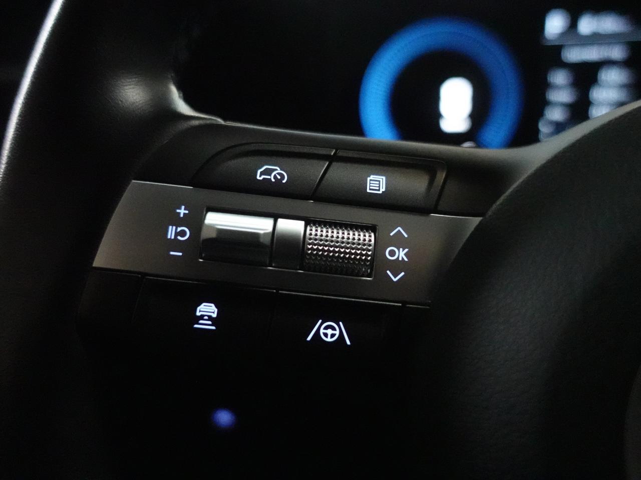 2024 Hyundai KONA PREFERRED | Trend Pkg | AWD | Leather | Pano roof Photo