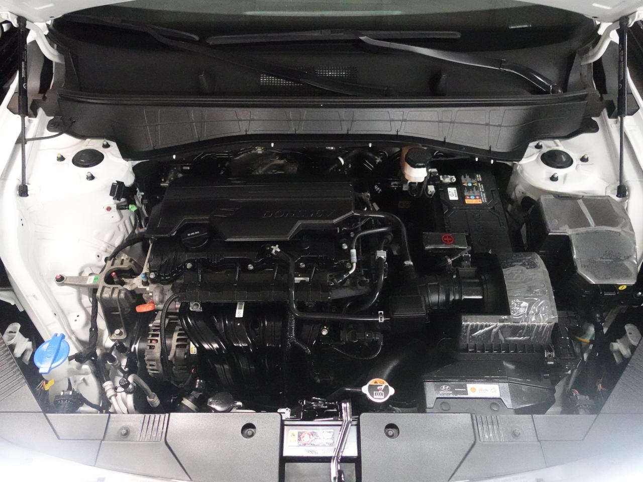 2024 Hyundai KONA PREFERRED | Trend Pkg | AWD | Leather | Pano roof Photo