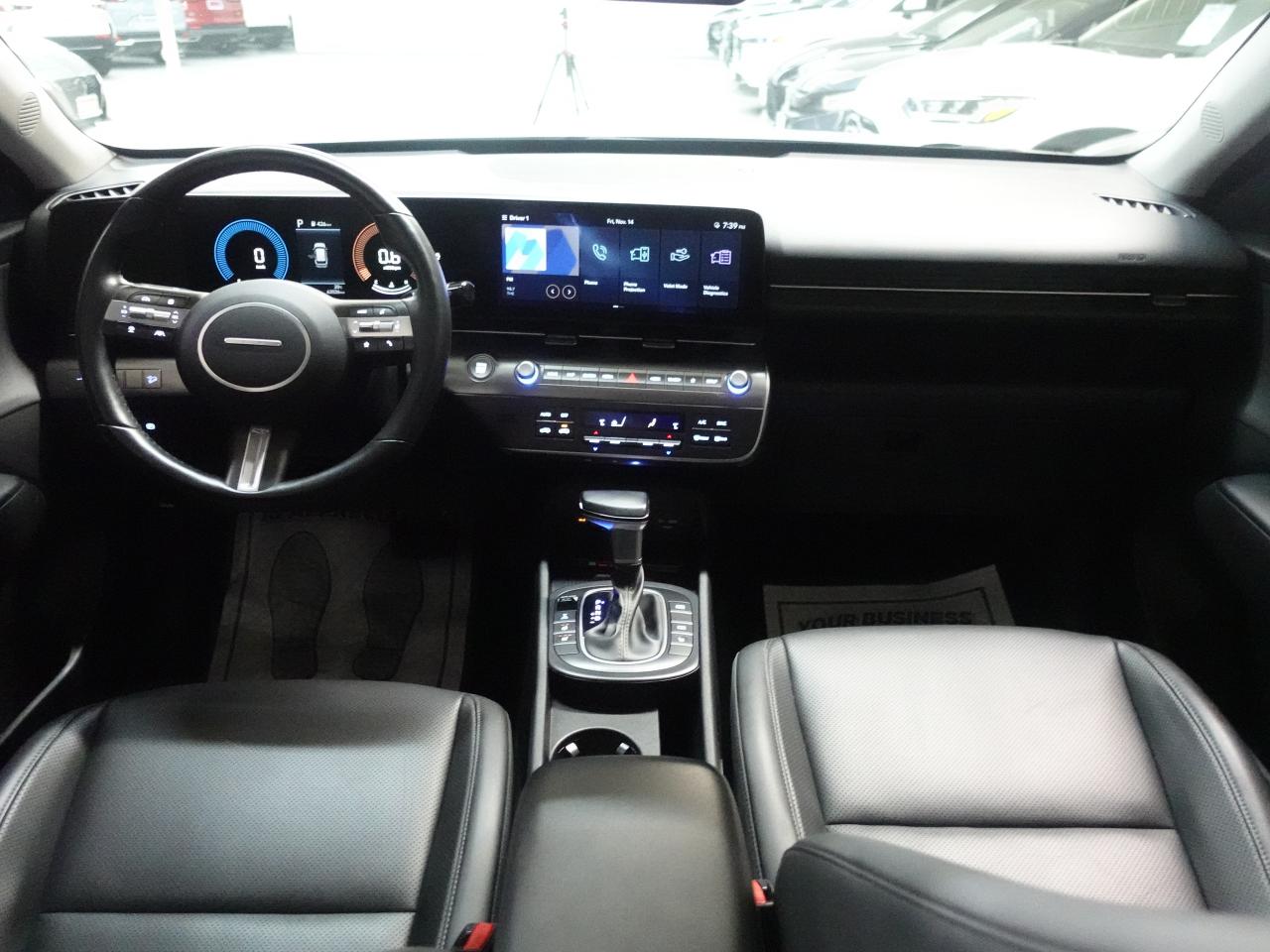 2024 Hyundai KONA PREFERRED | Trend Pkg | AWD | Leather | Pano roof Photo