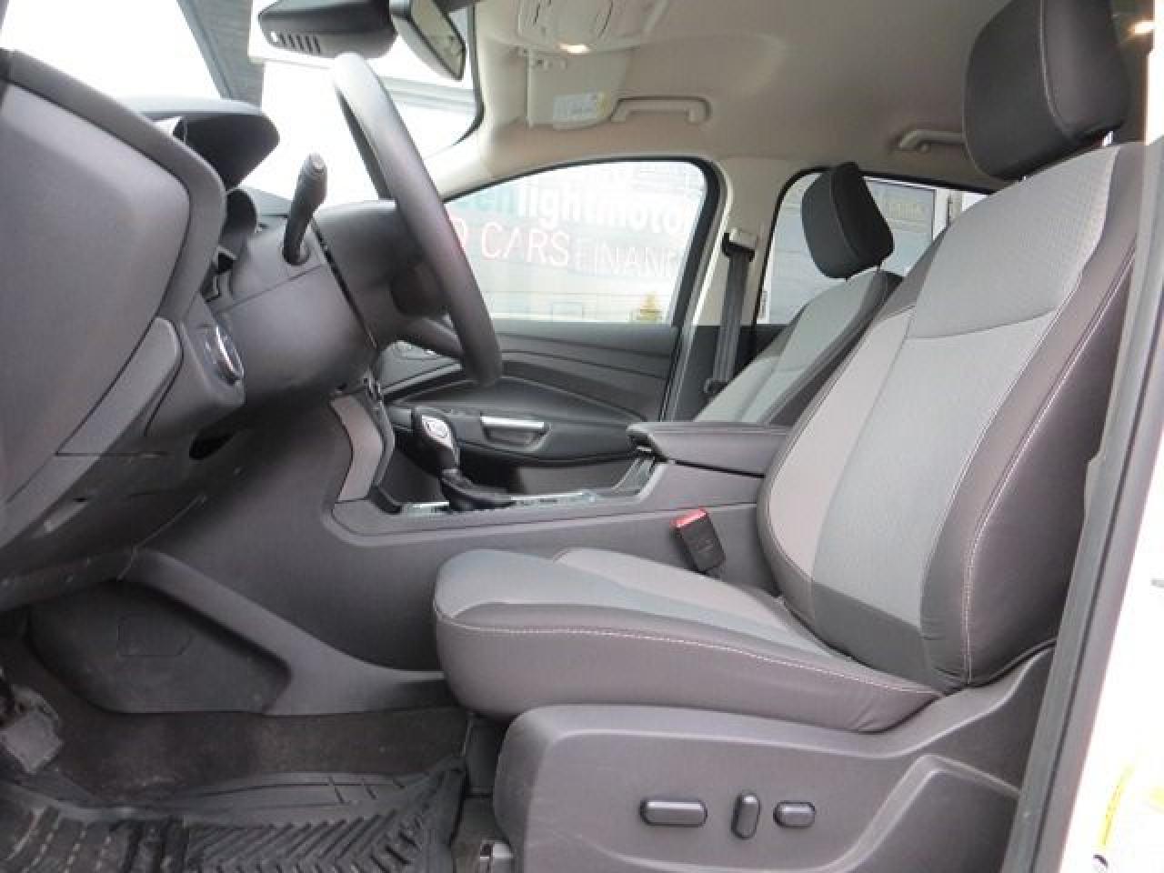 2018 Ford Escape CERTIFIED, 4WD, REAR CAMERA, HEATED SEATS - Photo #9