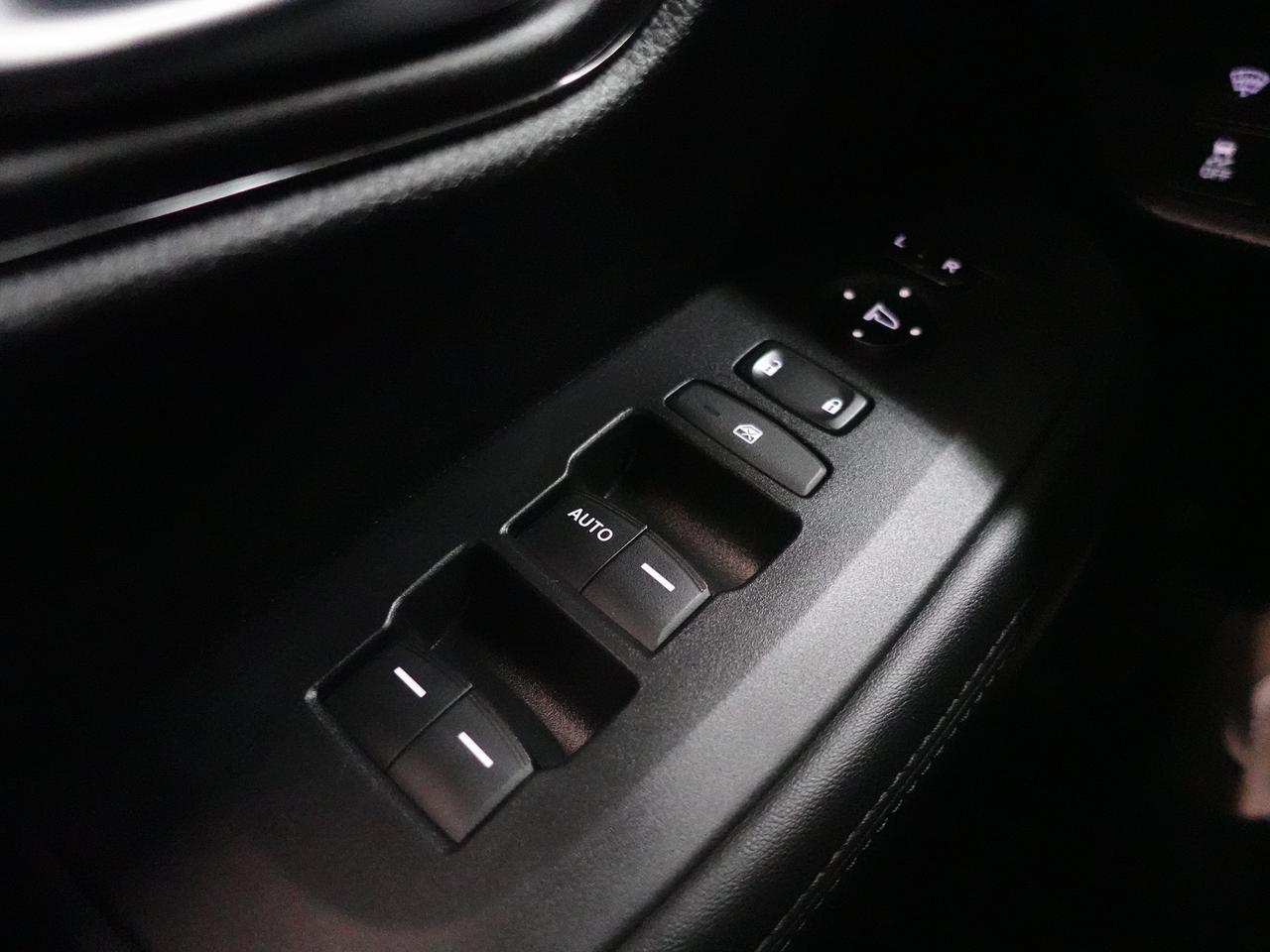 2023 Honda HR-V LX | AWD | LaneDep | Heated Seats | BSM | CarPlay Photo