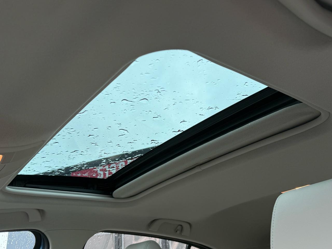 2017 Mazda MAZDA3 GT | Navigation | Backup Camera | Sunroof - Photo #15