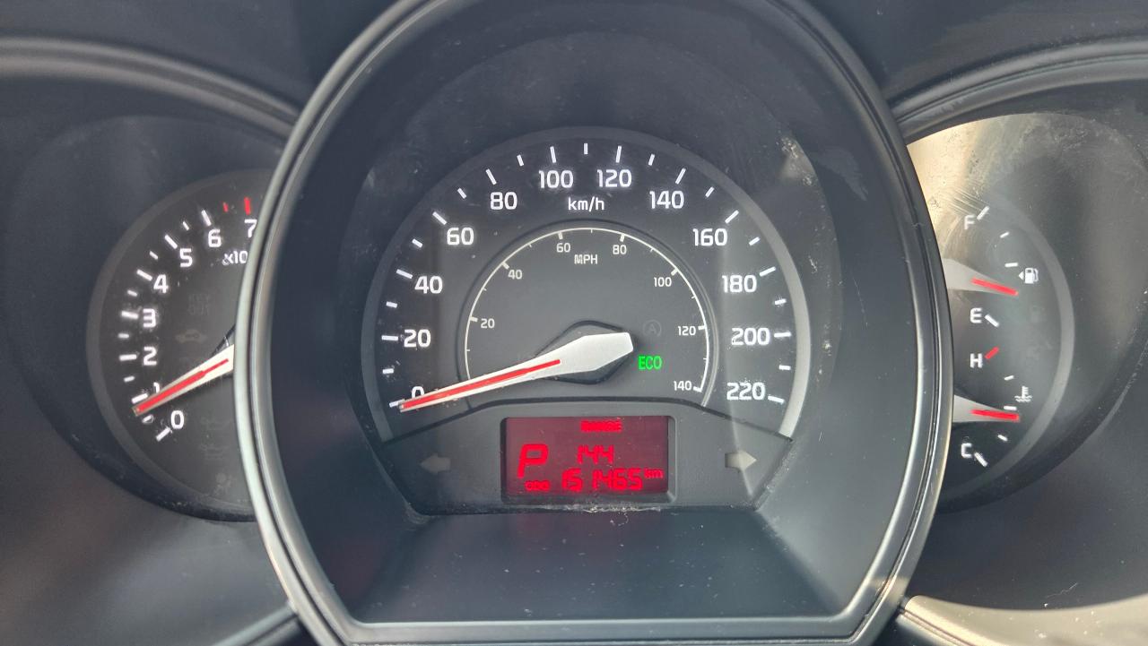 2016 Kia Rio 5dr HB Auto EX+ w/Sunroof/Backup Cam - Photo #17