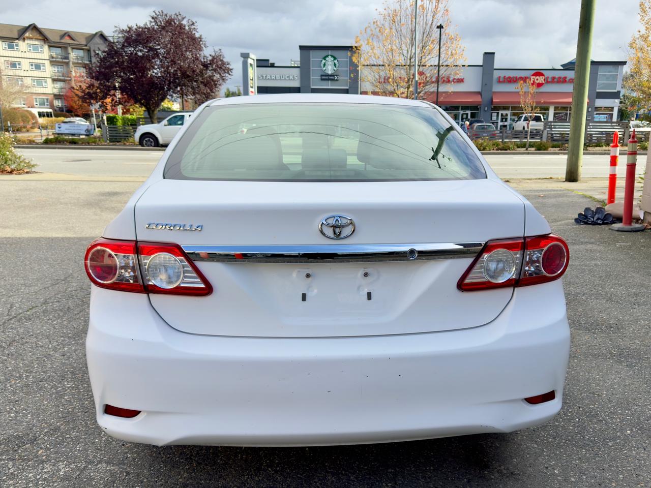 2013 Toyota Corolla FINANCING AVAILABLE Photo6