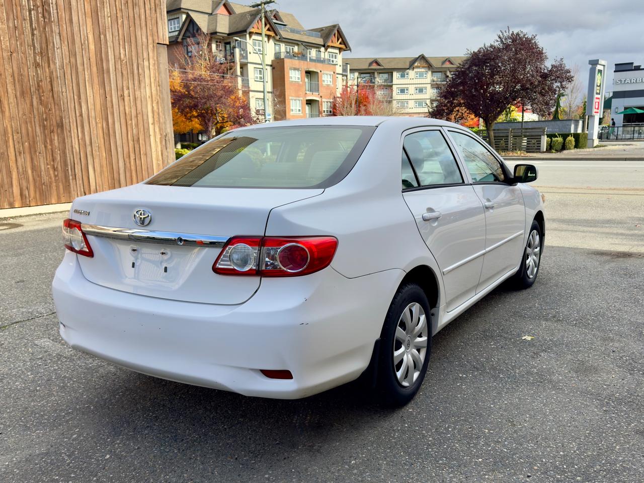 2013 Toyota Corolla FINANCING AVAILABLE Photo5