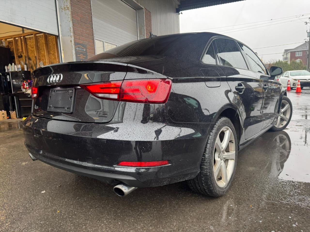 2015 Audi A3 2.0T Progressiv - Photo #2