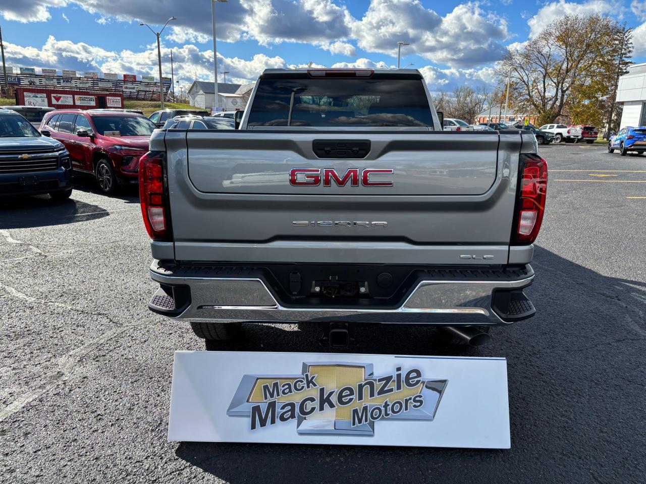 2026 GMC Sierra 2500 HD 2026 GMC Sierra 2500HD SLE Crew Cab 4WD Photo2