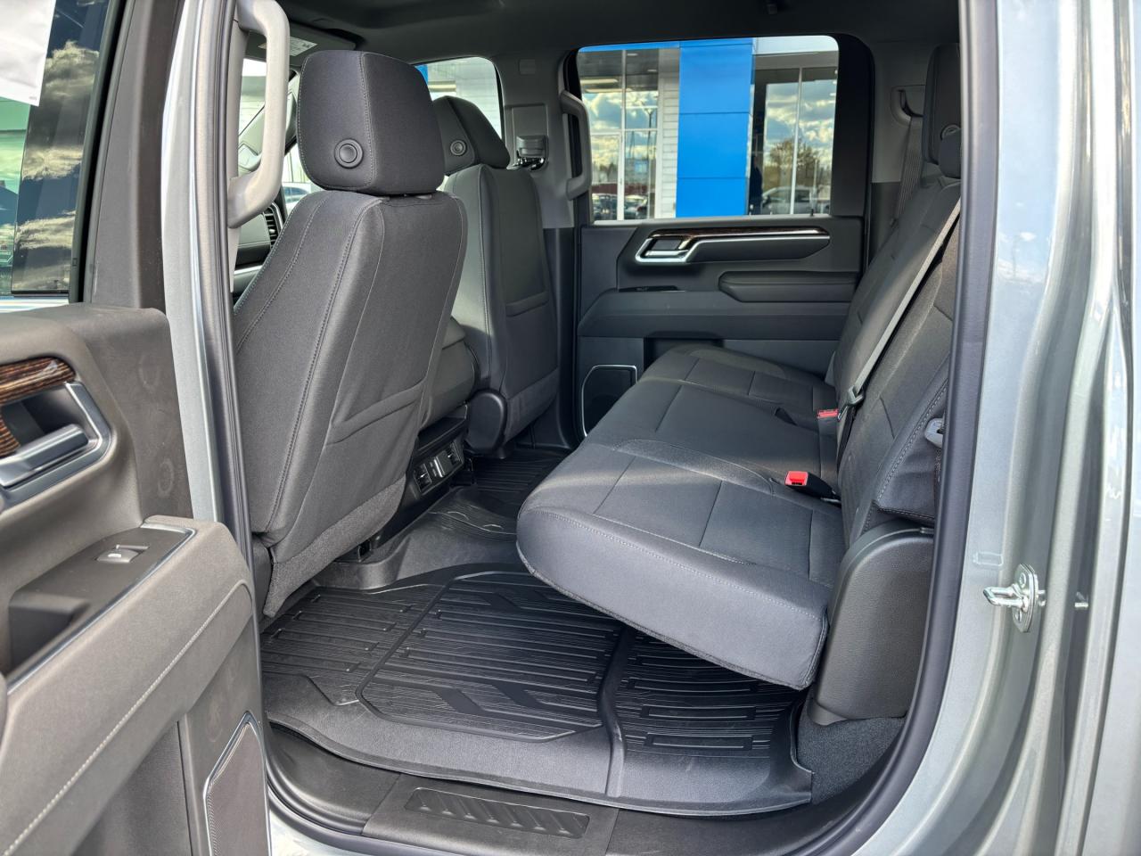 2026 GMC Sierra 2500 HD 2026 GMC Sierra 2500HD SLE Crew Cab 4WD Photo