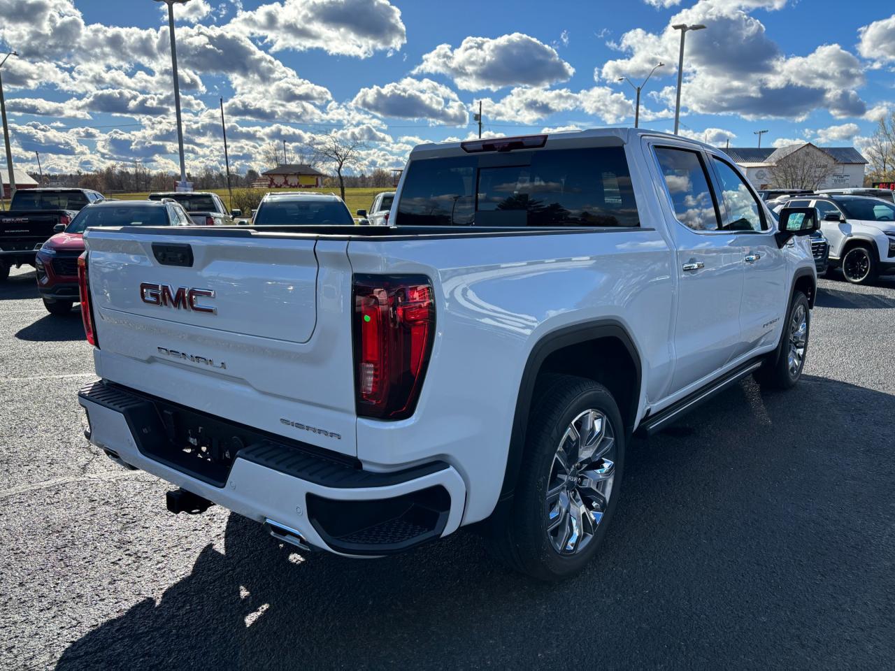 2026 GMC Sierra 1500 2026 GMC Sierra Denali 4WD Photo