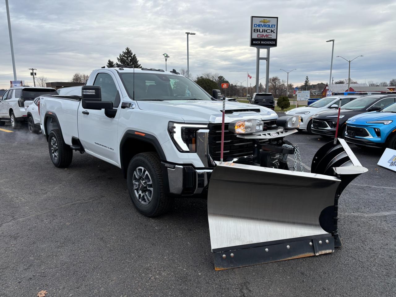 2026 GMC Sierra 3500 HD 2026 GMC Sierra 3500HD Pro Regular Cab 4WD Photo