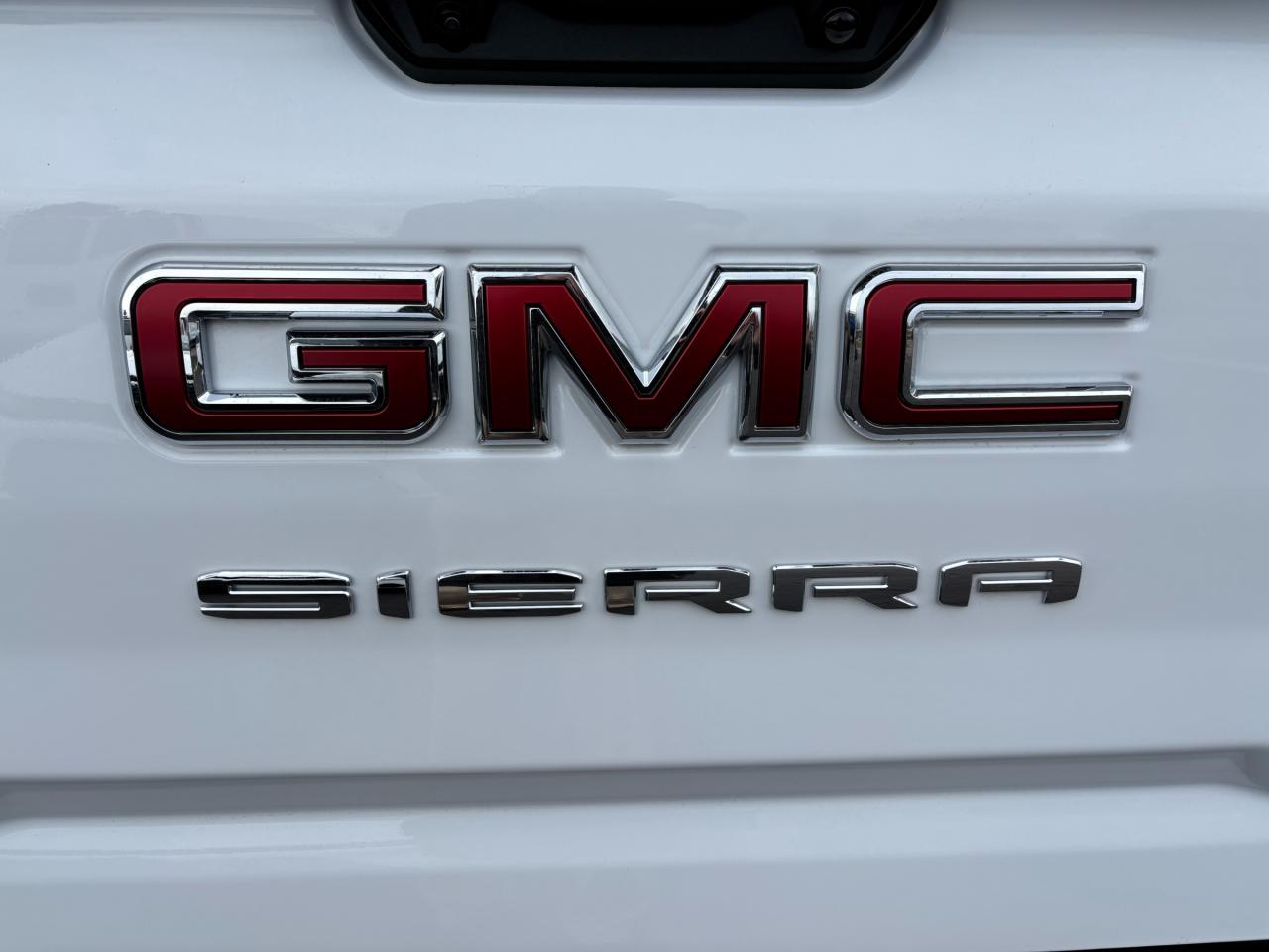 2026 GMC Sierra 3500 HD 2026 GMC Sierra 3500HD Pro Regular Cab 4WD Photo