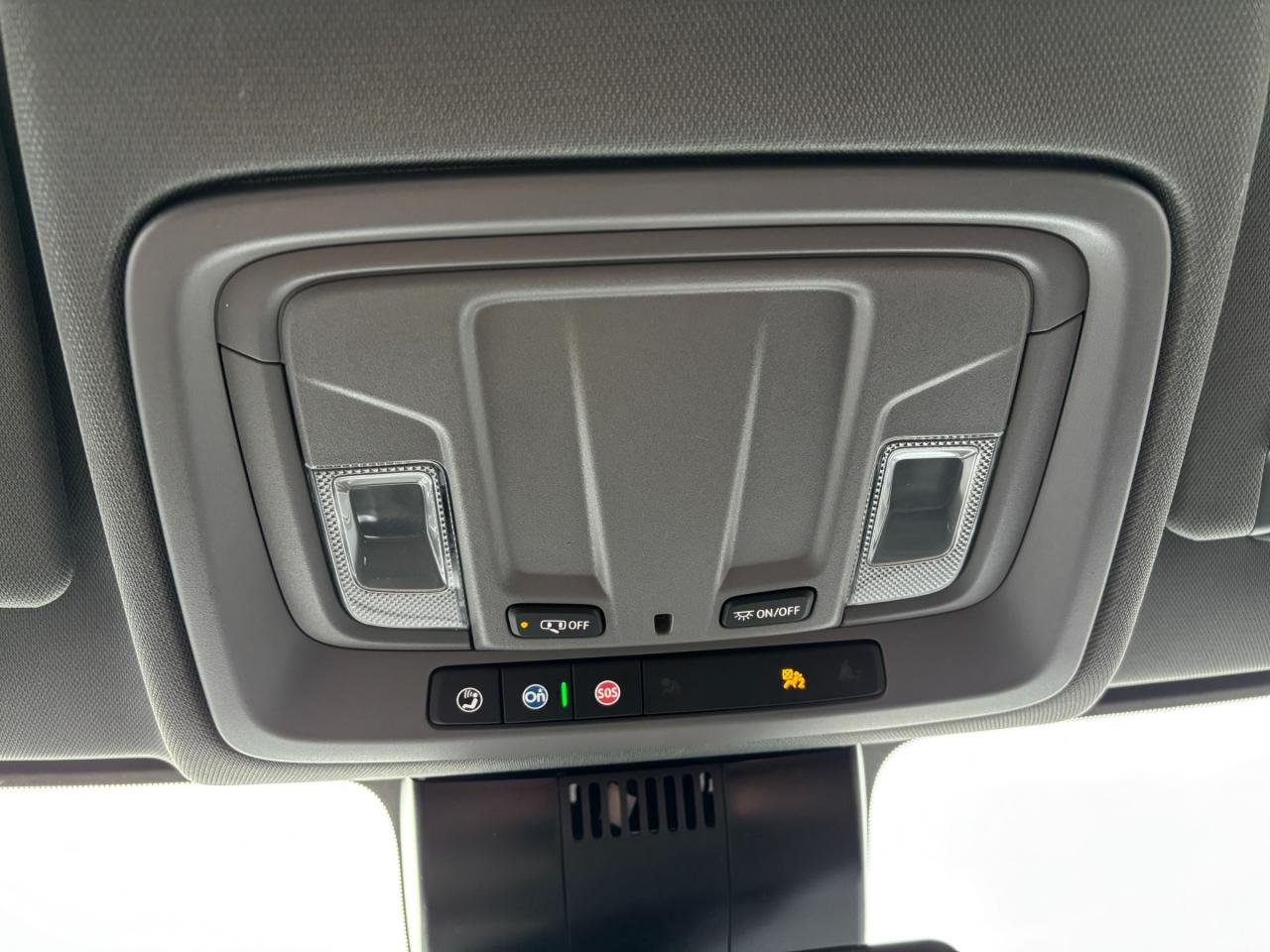 2026 GMC Sierra 3500 HD 2026 GMC Sierra 3500HD Pro Regular Cab 4WD Photo